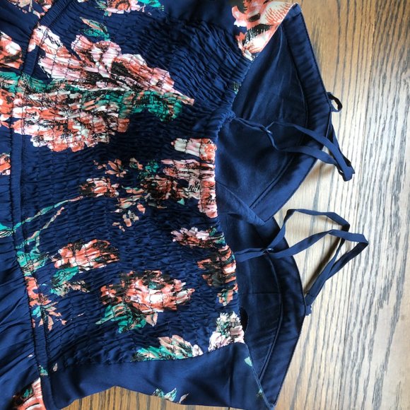 Band of Gypsies Blue Floral Juniors Strap Dress - Picture 3 of 9